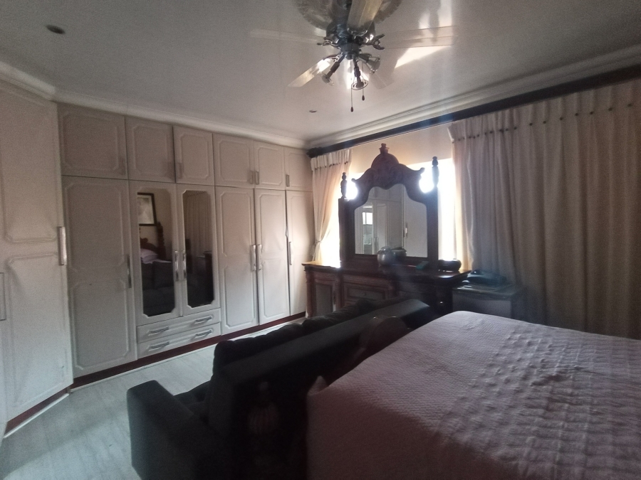 14 Bedroom Property for Sale in Haven Hills Eastern Cape